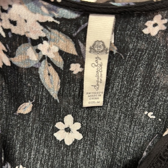 American rag hi Lo ruffle edge in front - Picture 6 of 7